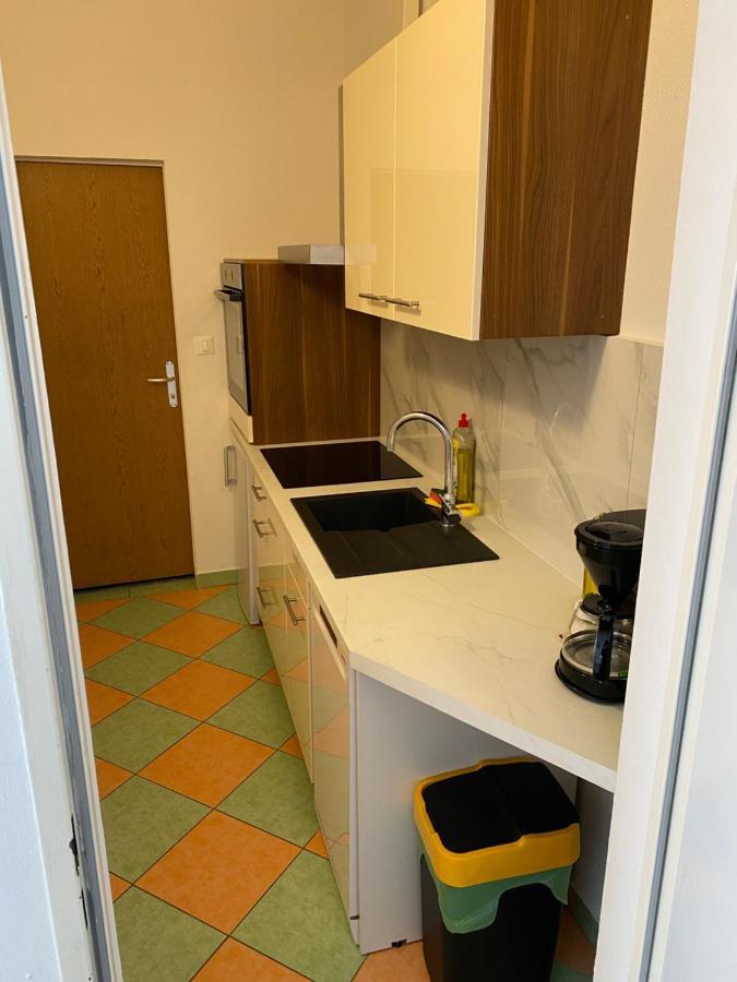 A.B.Kvarner Lägenhet Rijeka Exteriör bild